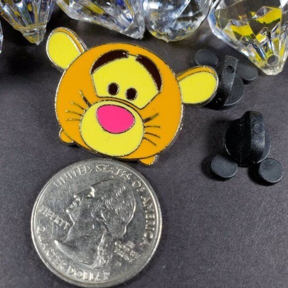 Tigger Disney Trading Pin Pooh Brooch Tiger Tsum Lapel Pin Badge Brooch Jewelry - Picture 2 of 5